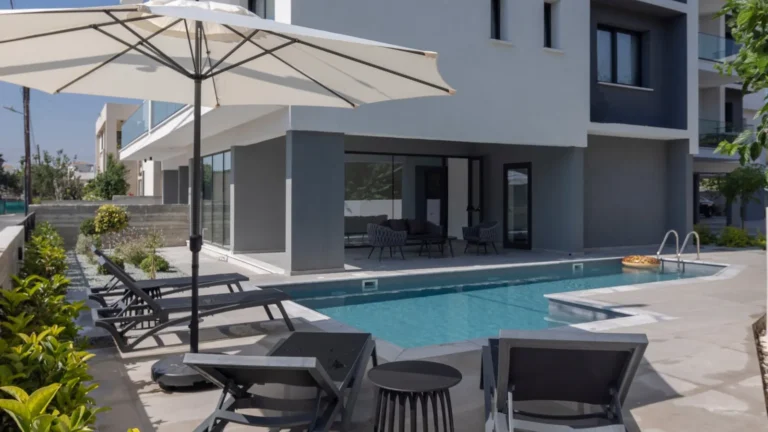 the central residences paphos pool prospecta 1600w
